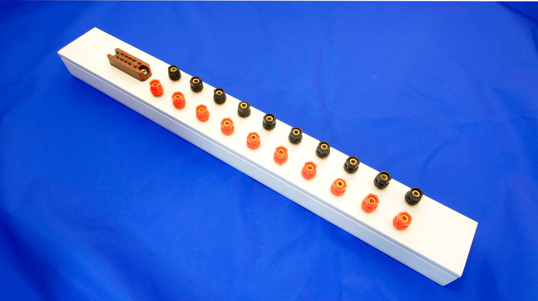 Контактна колодка виріб №109