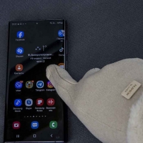 Рукавички жіночі хутряні бежеві сенсорні